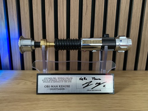 Ewan mcgregor autographed - ewan,