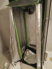 indoor grow tent &lights