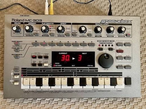 Roland mc303 groovebox - mc303, fully