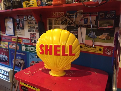 Shell petrol pump - pump, globe
