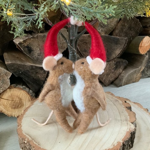 Christmas kissing mice felt - kissing,