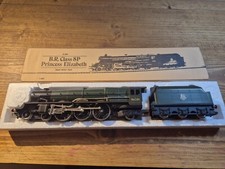 R.080 Hornby Railways B.R. Class 8P 'Princess Elizabeth' No.46201 Green BNIB