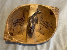 AFRICAN HAND CARVED / PAINTED GIRAFFE DRINKING BOWL 