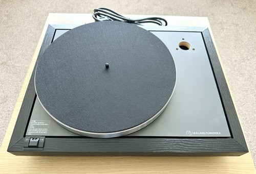Linn axis turntable with - turntable, power