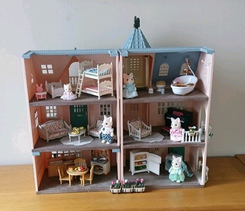 Sylvanian families deluxe - families,