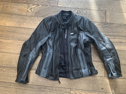 Women richa leather jacket - women’s,