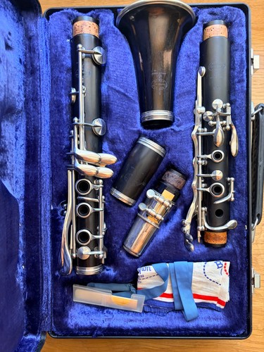 E13 buffet clarinet with - with, hard