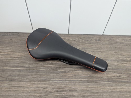 Fizik taiga saddle regular - -,