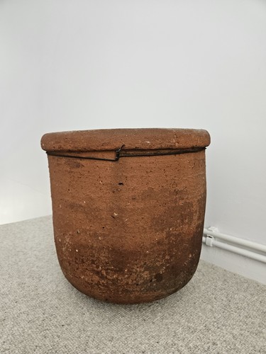 Large antique terracotta - ,
