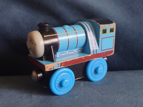 Thomas the tank - tank, wooden