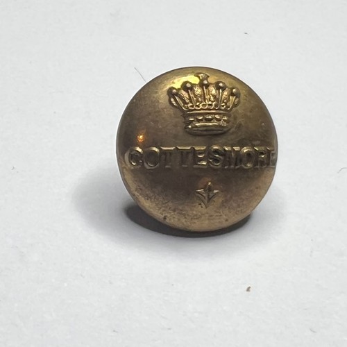 Antique hunt button - hunt,