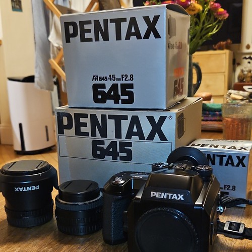 Pentax 645n mint - pentax, boxed