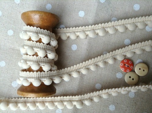 Pearl pom bobble trim - pom,
