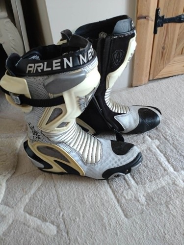 Arlen ness racing motorcycle - arlen,