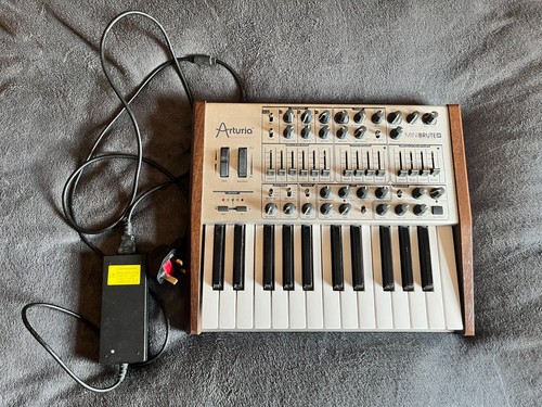 Arturia minibrute analog - minibrute, se