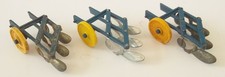 Britains Farm - lot of 3x Small 3-Furrow Ploughs - 1/32 - VGC
