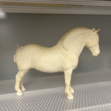 (Breyer Traditional Scale)