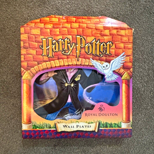 Boxed royal doulton harry - doulton,