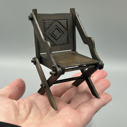 Dolls house vintage - 1:12, tudor