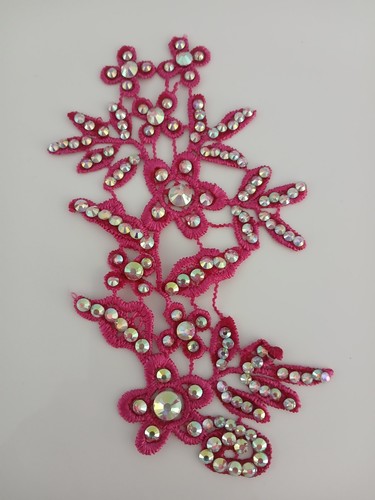 Small magenta diamante - small,