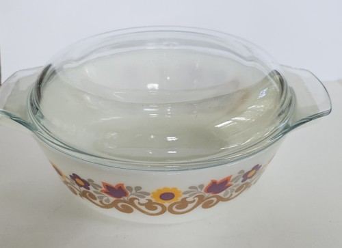 Vintage 1970s pyrex - 1970s, casserole