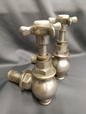 NICKEL GLOBE TAPS HEAVYWEIGHT