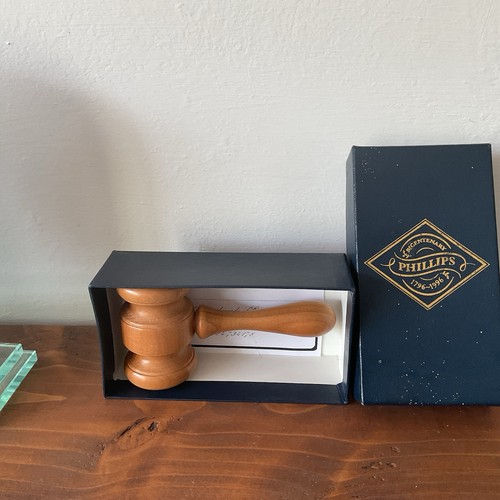 Cherry wood gavel celebrate - to,