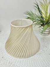 Vintage Twisted pleated cream