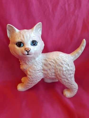 Beswick persian kitten white - persian,