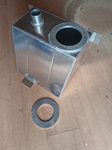 Aluminium fuel tank kit car