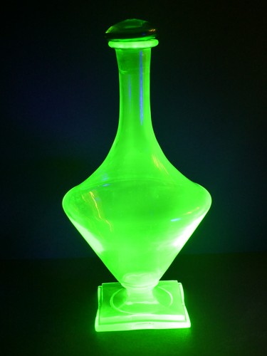 Vintage uranium glass art - glass,