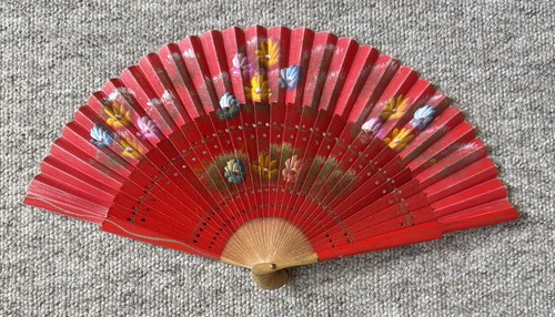Lovely vintage hand painted - lovely,
