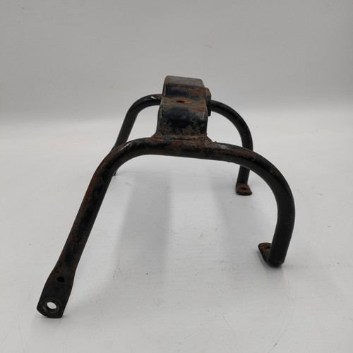 Rear support bracket - bracket,
