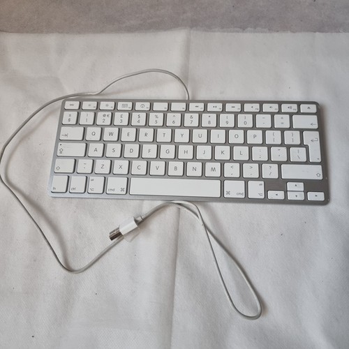 Genuine compact apple - apple, a1242