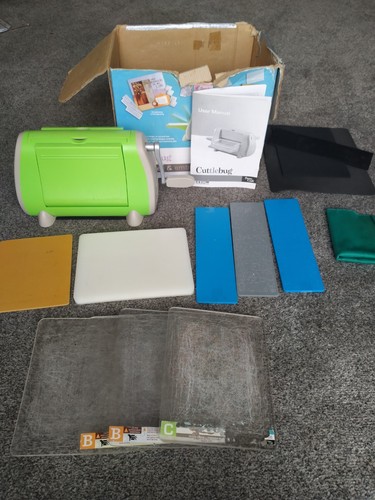 Cuttlebug die cutting machine