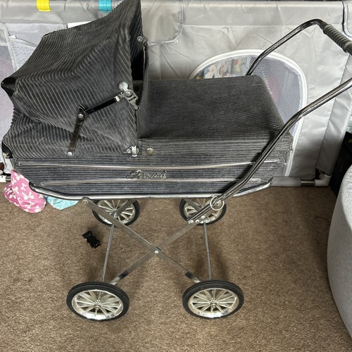 Vintage 1980s royale - vintage, pram