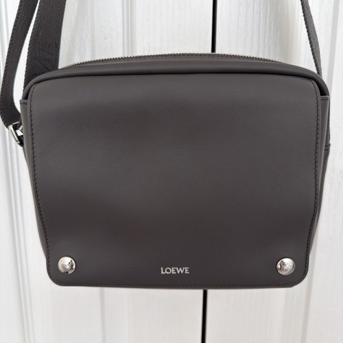 Loewe pebble messenger - pebble,