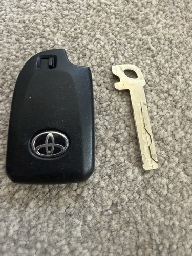 Toyota car key buttons - toyota,