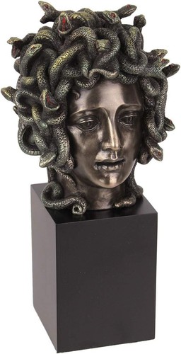 Medusa greek mythology gorgon - medusa:,