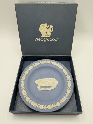Wedgwood blue jasperware port - blue,