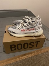 yeezy 350 zebra uk7.5 fantastic condition