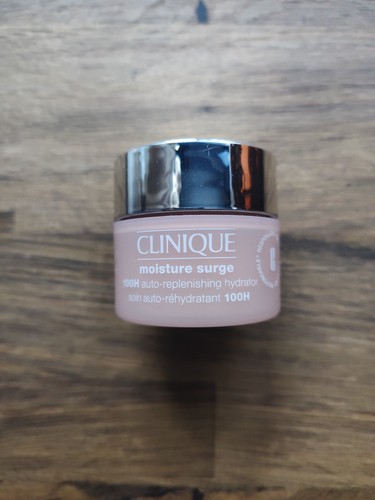 Clinique moisture surge 100h - clinique,