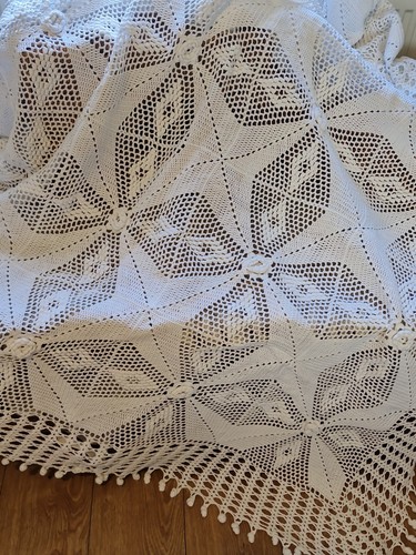 Stunning white hand - white, crocheted