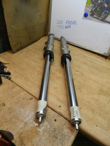 Yamaha fazer fzs600 forks - yamaha,