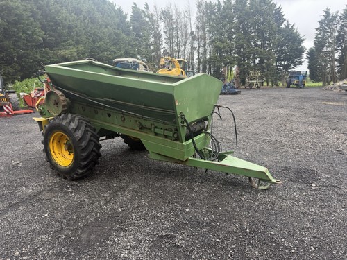 Transpread lime and - transpread, fertiliser