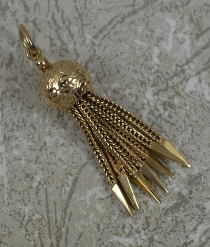 Large and solid 9ct gold - large,