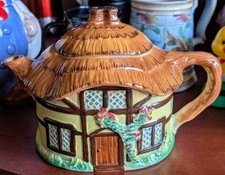 VINTAGE BURLINGTON WARE " COTTAGE DEVON COBB "  TEAPOT Unused 