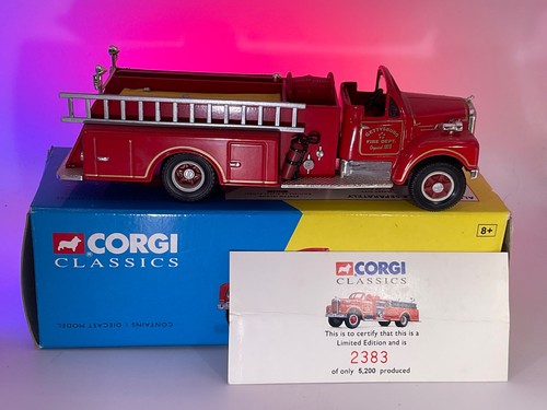 Corgi 52602 mack pumper - mack,
