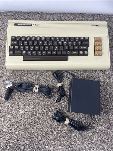 Commodore vic computer w - commodore,