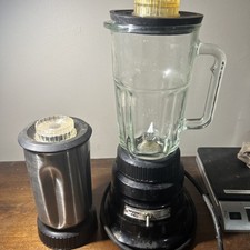 Waring Pro Blender 51BL16 2-Speed Black w/glass pitcher and metal blending cup